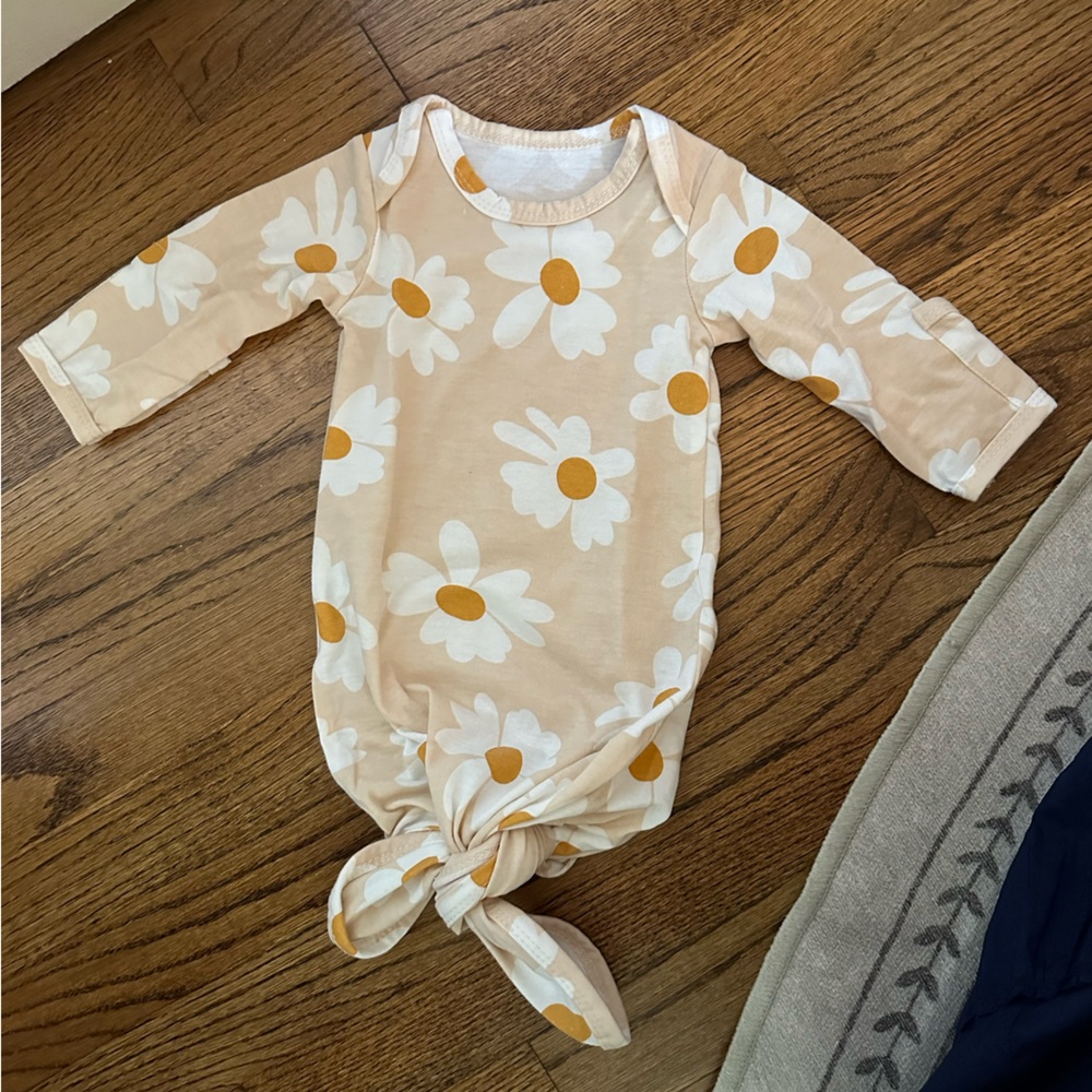 Knotted floral baby gown